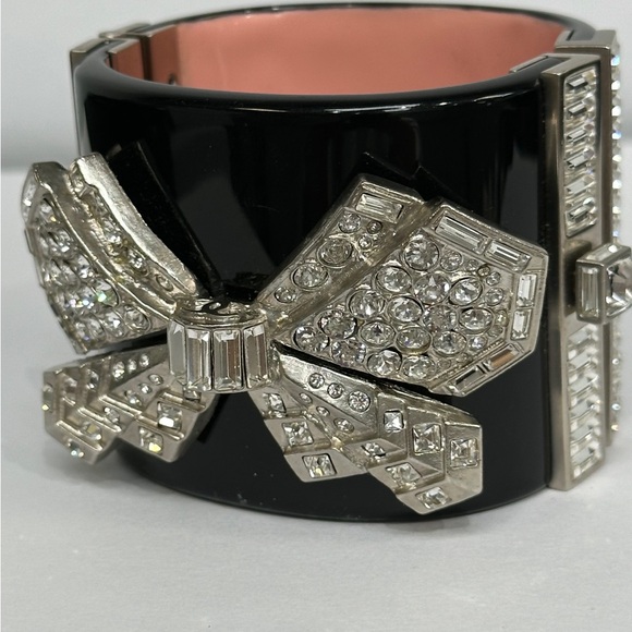 CHANEL 100% authentic new bracelet - Picture 1 of 7